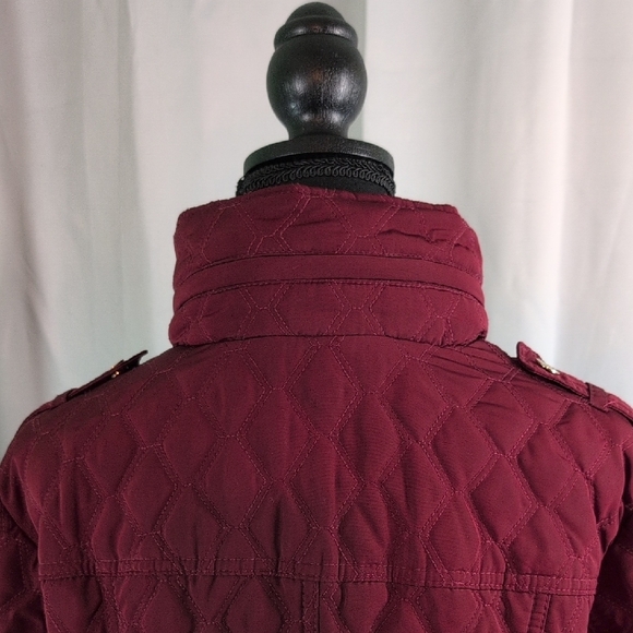 Michael Kors Maroon Puffer Jacket with Quilted Design - Picture 11 of 16